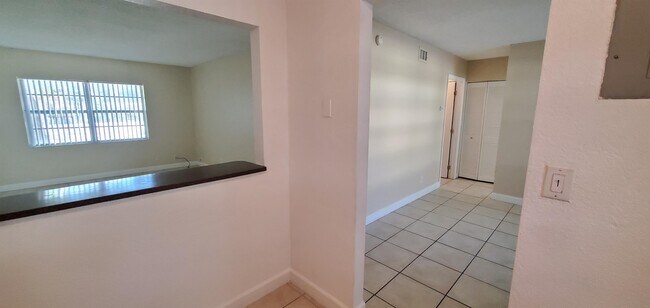 Foto del edificio - 4733 NW 9th Dr