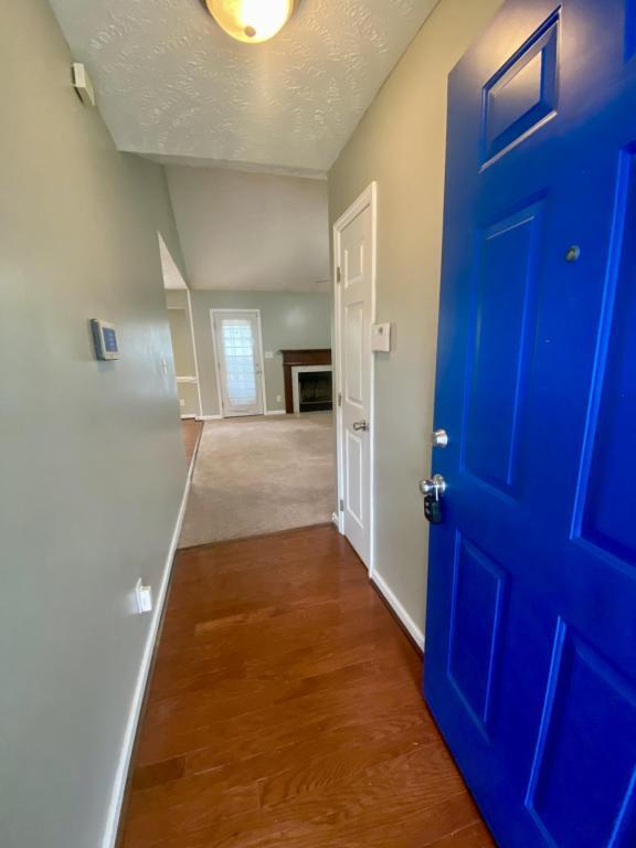 Building Photo - 8229 Foxtrail Dr