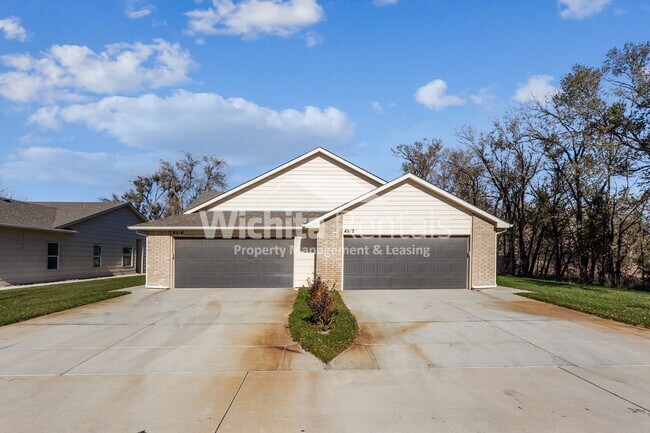 Building Photo - 4512-4514 N Sandplum St