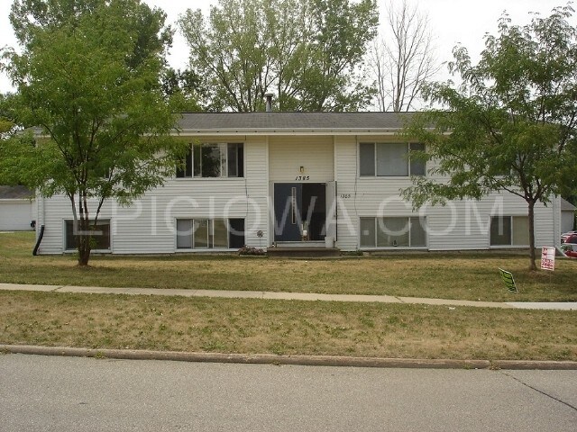 Foto principal - 1385 Meadowview Dr