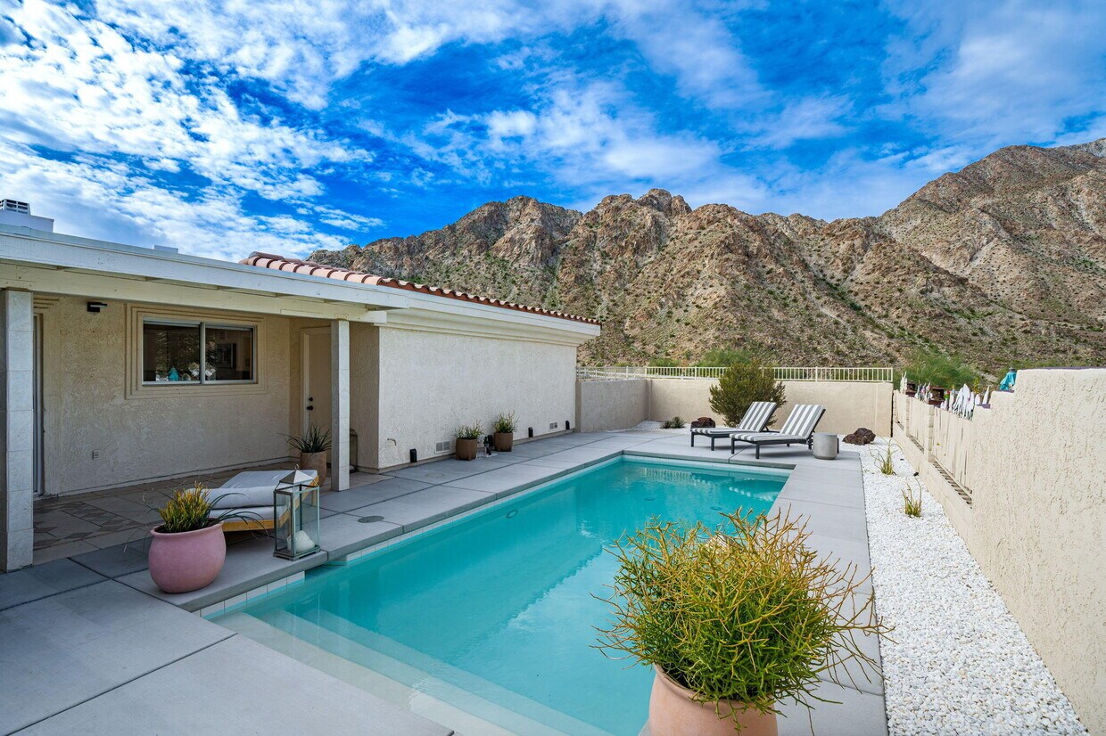 Primary Photo - 53680 Avenida Montezuma