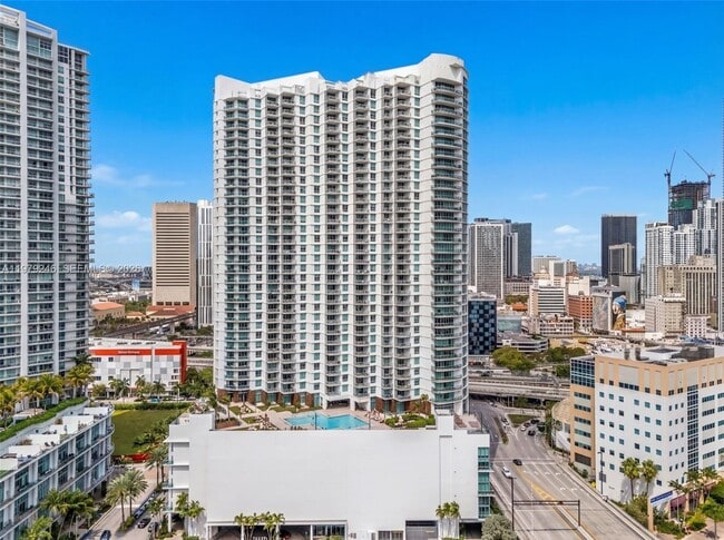 Building Photo - 350 S Miami Ave