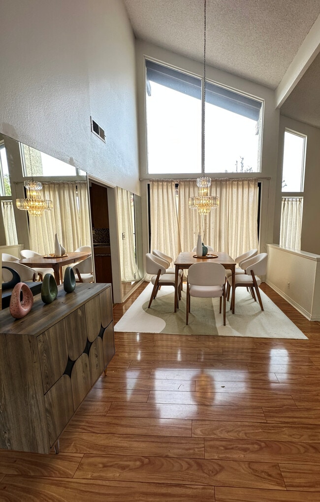 Comedor - 4039 Lamarr Ave