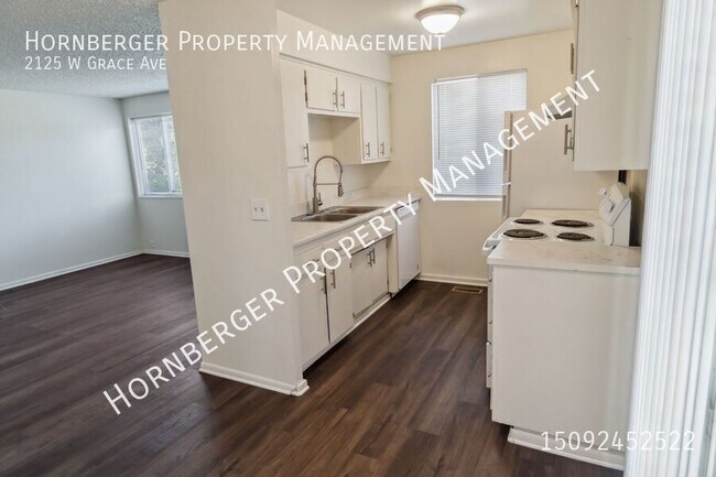 Foto del edificio - 2125 W Grace Ave
