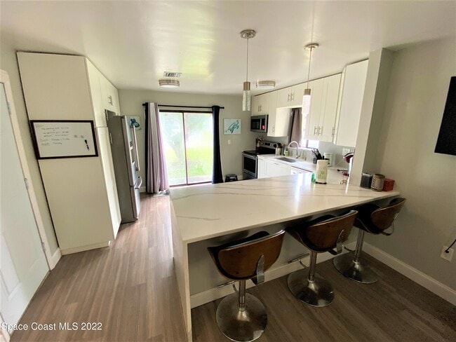 Foto del edificio - 8759 Banyan Way