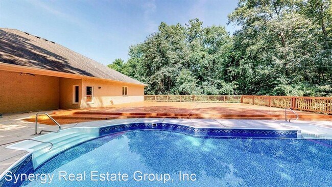 Foto del edificio - 5 br, 4 bath House - 714 Hillwood Blvd