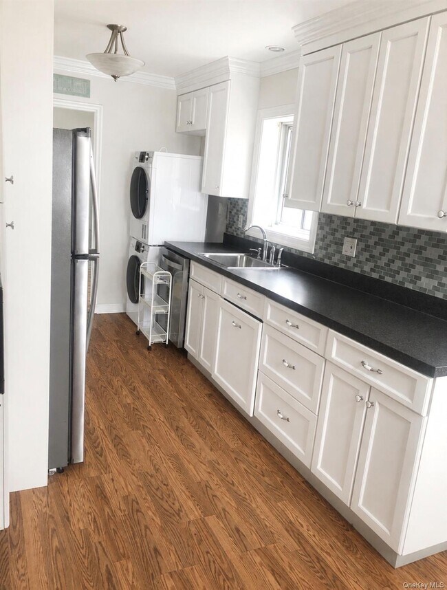 Foto del edificio - 274 W 236th St