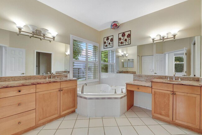 Foto del edificio - 6172 Oak Bluff Way