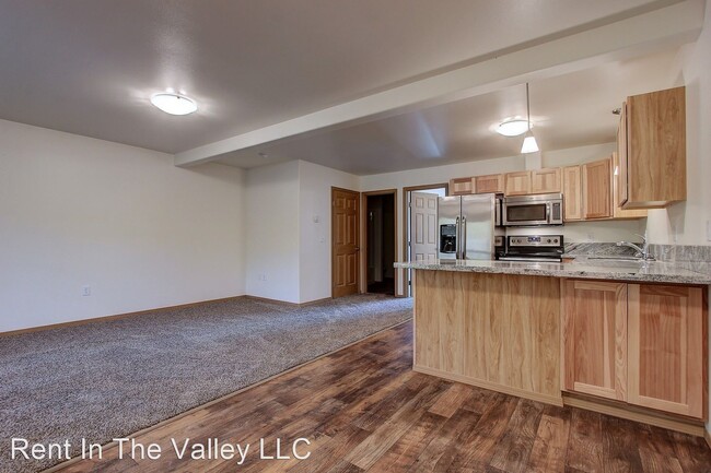 Building Photo - 1355 N Winding Brook Loop