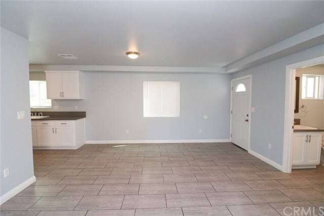 Building Photo - 127 E Colden Ave