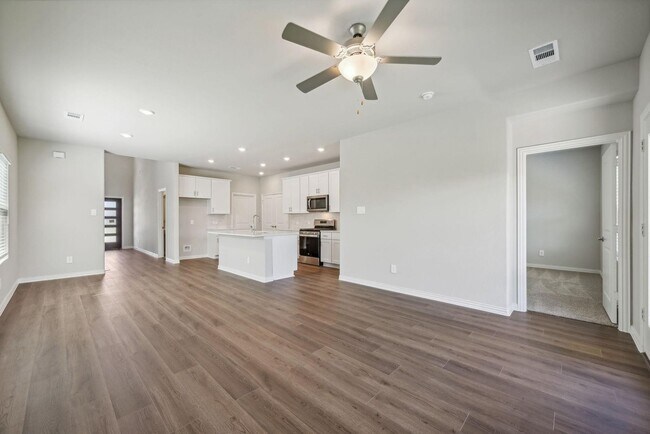 Foto del edificio - 706 Hemingway Ln