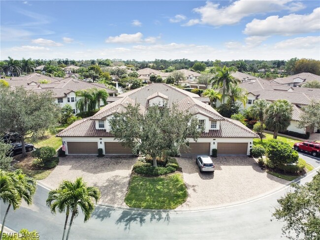 Foto del edificio - 8138 Saratoga Dr