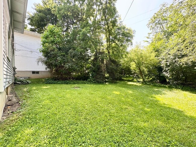 Building Photo - 111 Glendale Dr