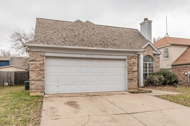 Building Photo - For Lease – Spacious 3-Bedroom Home with P...
