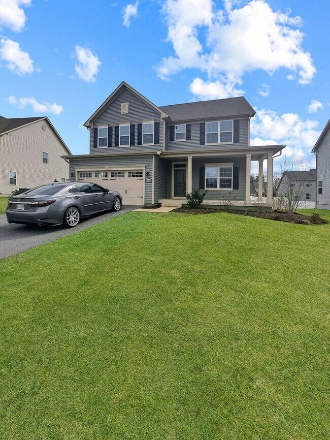 Building Photo - Amazing 4/Bedroom, 3.5 Bath SFH in Brentwo...