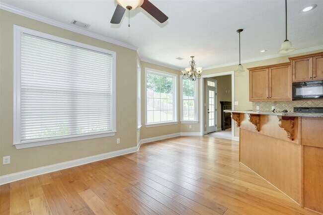 Foto del edificio - 1111 Sumter Landing Cir