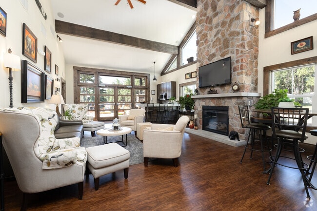 Lobby Photo - Trail Ridge at Woodland Park Apartments