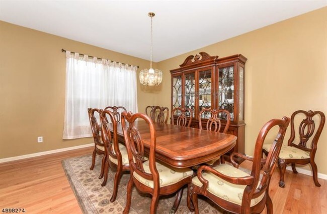 Foto del edificio - 6 ARROWHEAD Ln