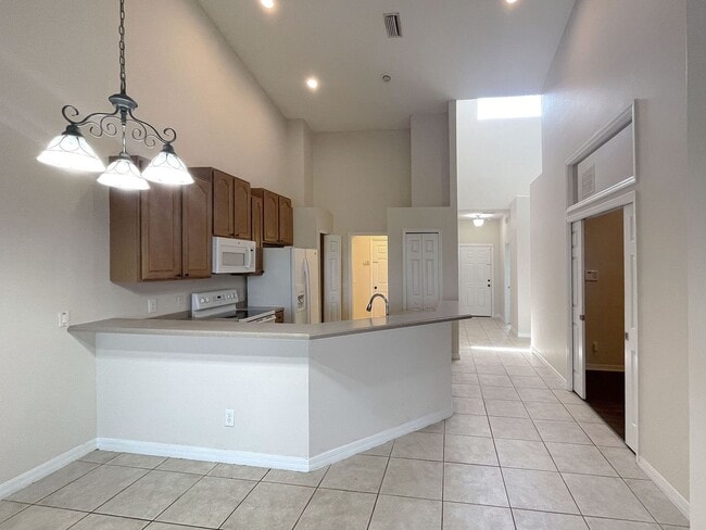Building Photo - Two-Bedroom Townhome with Bonus Room