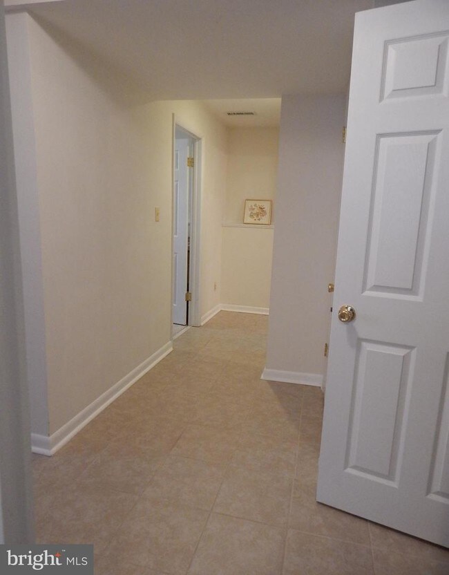 Building Photo - 8703 Bradgate Rd