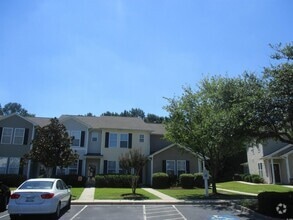Building Photo - 121 Olde Towne Way