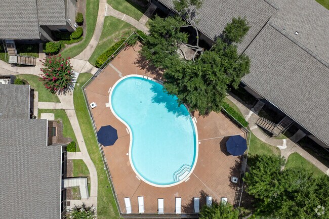 Piscina - Pines of Woodforest