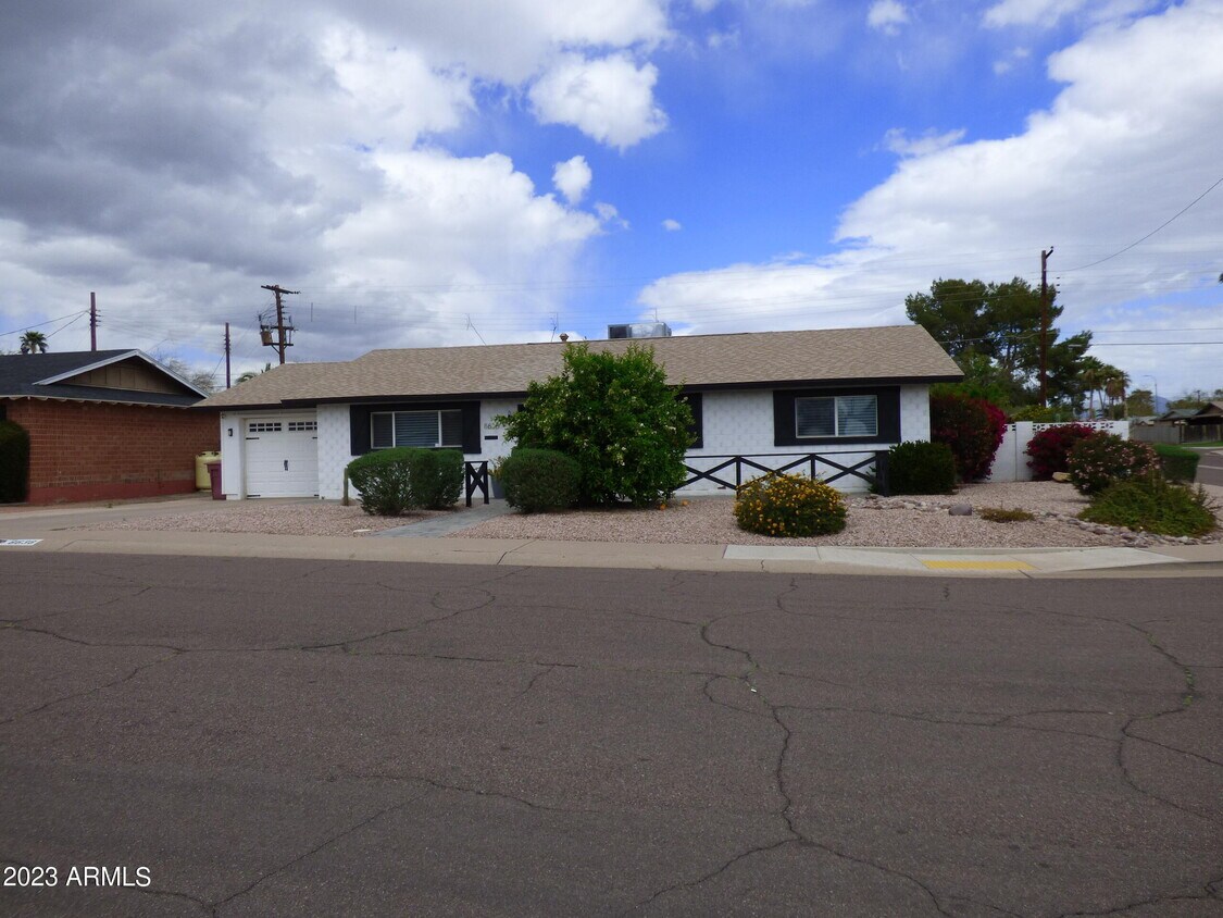 8638 E Sheridan St, Scottsdale, AZ 85257 House for Rent in Scottsdale