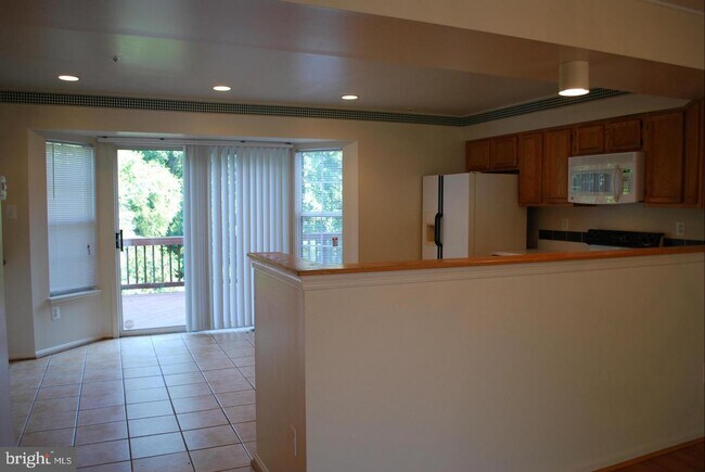 Building Photo - 6176 Silver Arrows Way