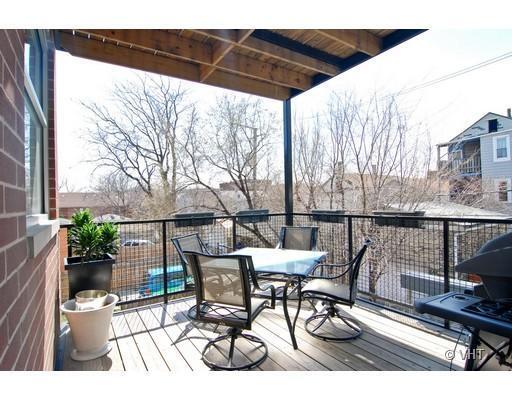 Deck - 728 N Ada St