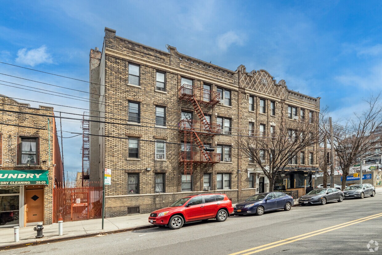 Building Photo - 2815 24th Ave