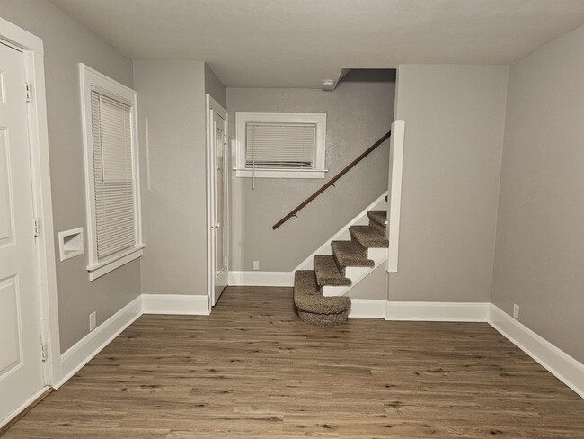 Building Photo - 2737 Gracewood Rd