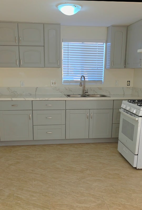 Building Photo - 1420 Coolidge Ave