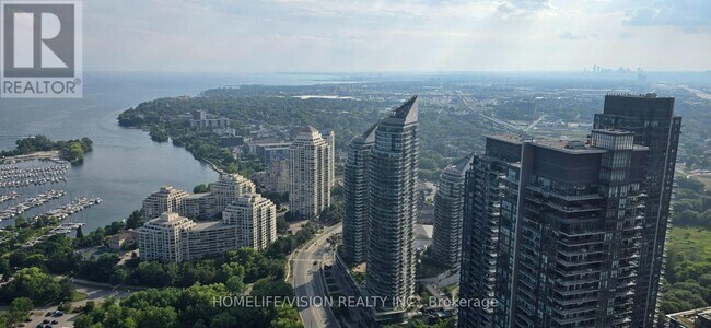 Photo du bâtiment - 30 Shore Breeze Dr