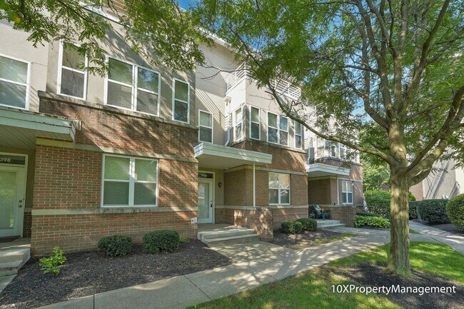 Building Photo - 1400 Lower Green Cir