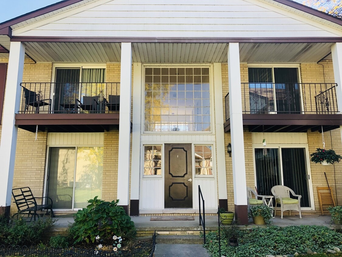 Primary Photo - 29225 Hayes Rd