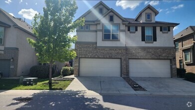 Building Photo - 2208 Dillon Pond Ln