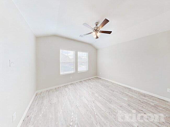 Foto del edificio - 275 Sunshine Ln