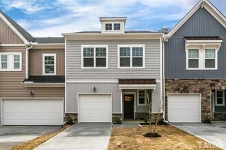 Building Photo - 2034 Chipley Dr