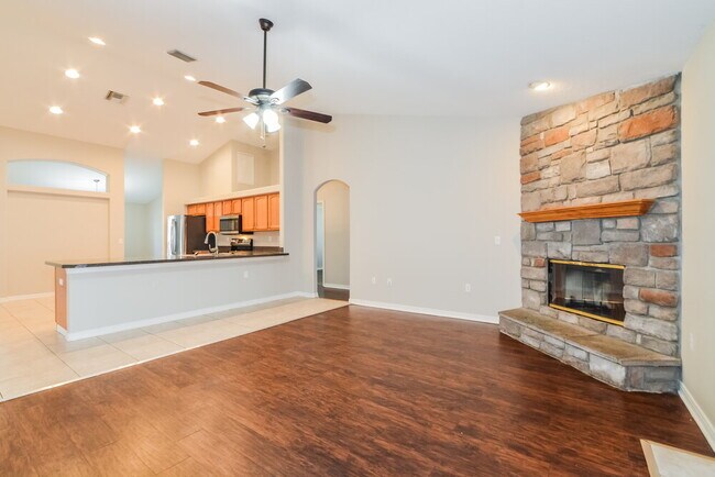 Foto del edificio - 4209 Prairie Iris Ct