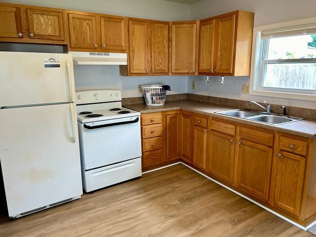 Building Photo - 2-Bed/1-Bath Home in Bluffton!