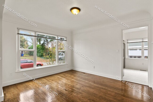 Foto del edificio - Modern Elegance Meets Campus Convenience: ...