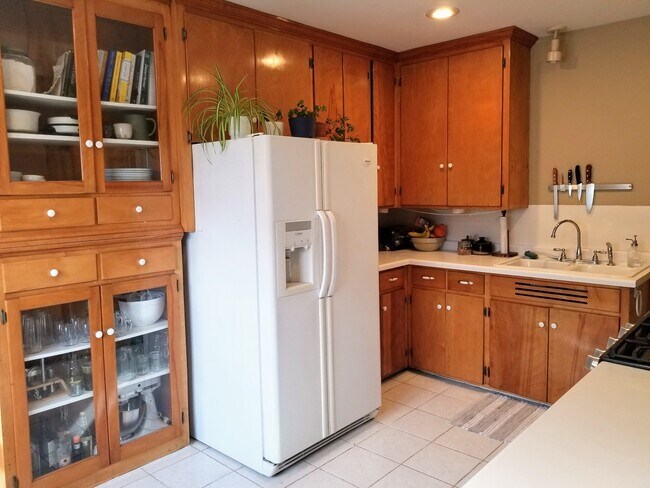Foto del edificio - 4615 Cedar Ave S