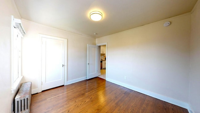 Photo - 5026 22nd Ave NE (Seattle, WA) Apartment