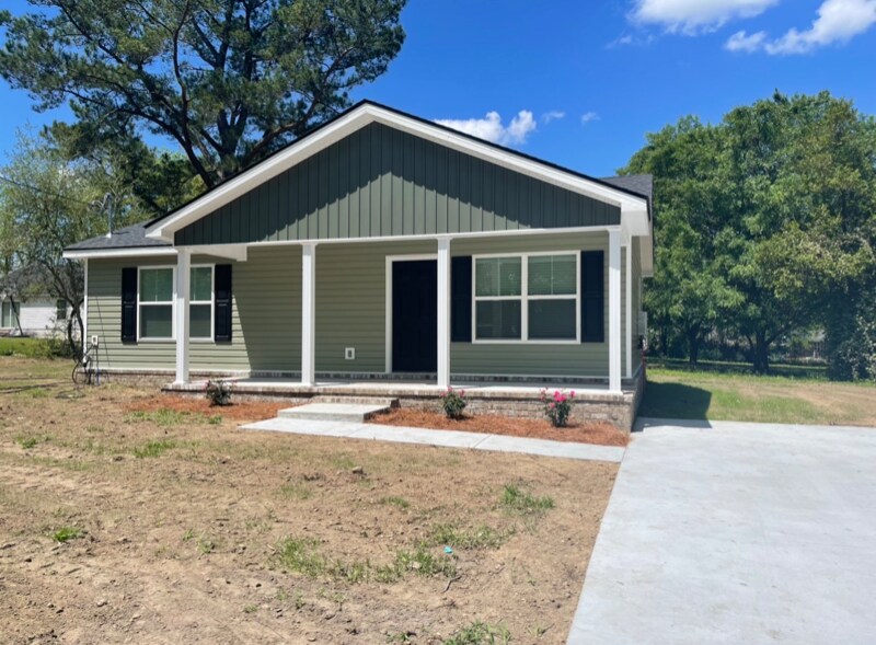 Foto principal - 204 N Henry St