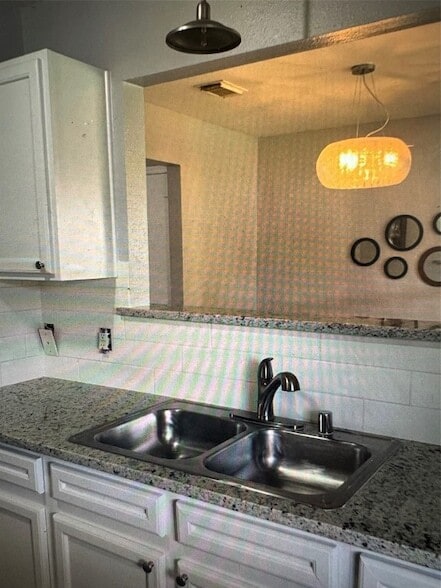 Building Photo - 6206 Greenwick Ln
