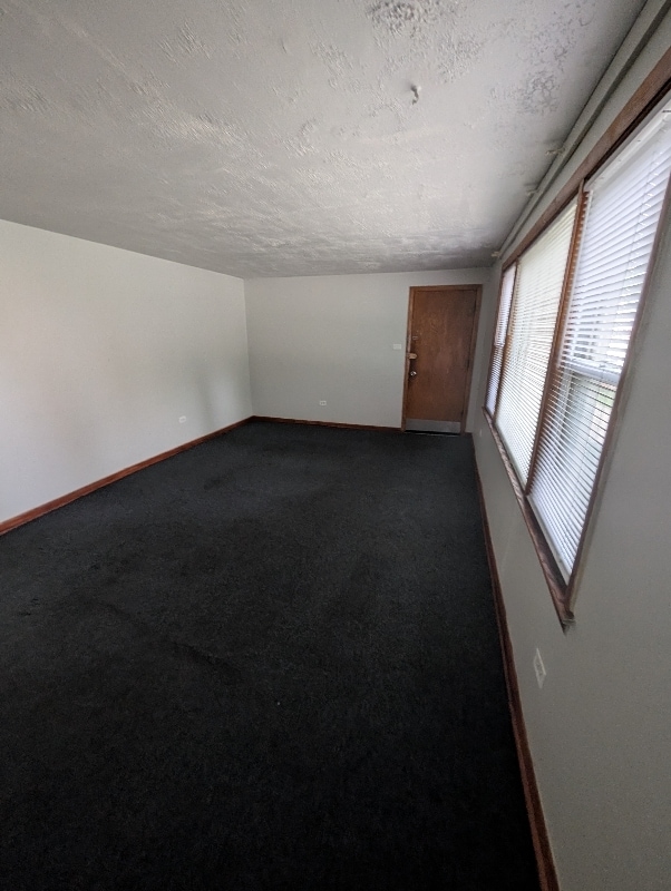 Building Photo - 1323 W Garfield Blvd