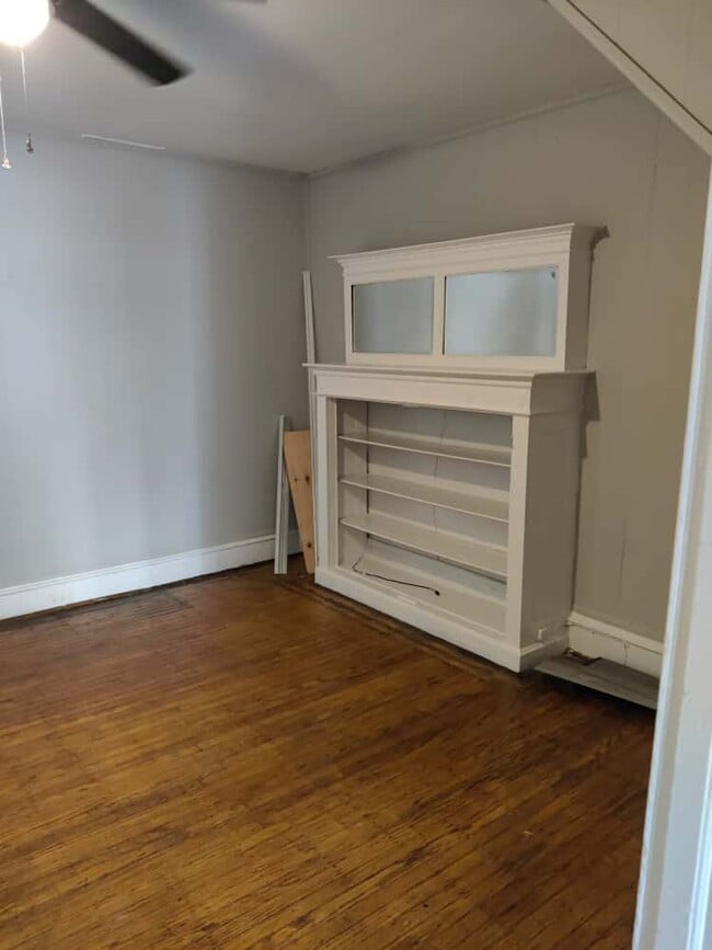 Building Photo - 17 N 54th St