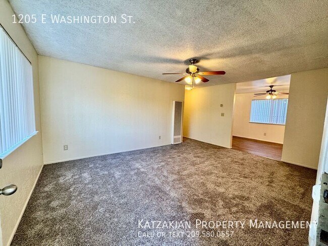 Foto del edificio - Single-Story 3-Bedroom 1-Bath Home