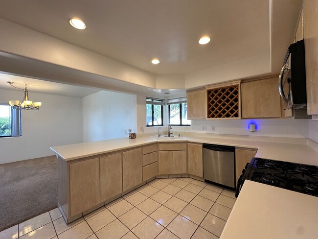 Foto del edificio - 1200 Palomino Rd