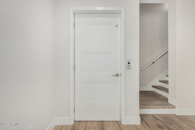 Building Photo - 4525 N 40th St